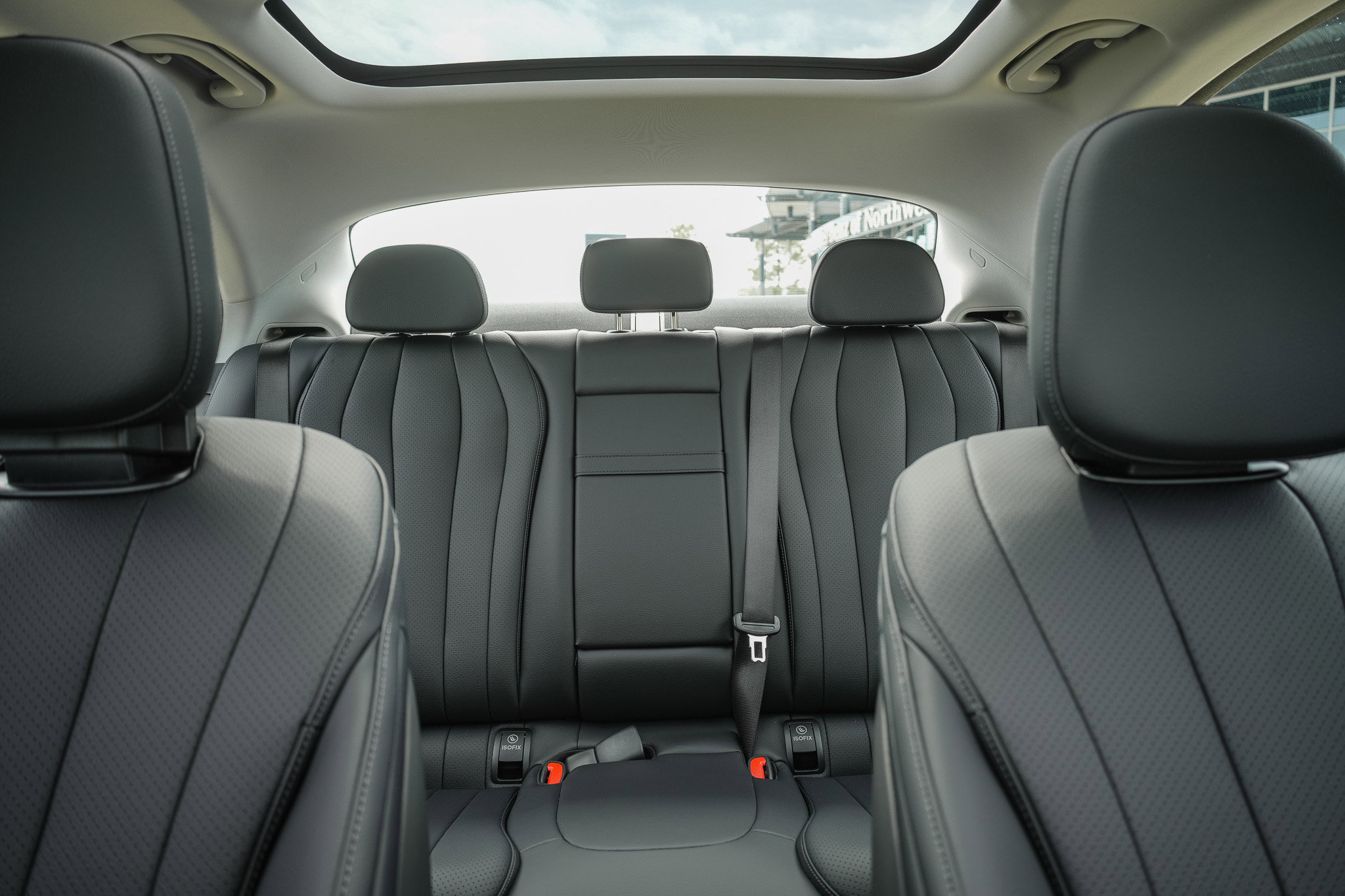 New 2026 Mercedes-Benz E 350 4MATIC Sedan image 27