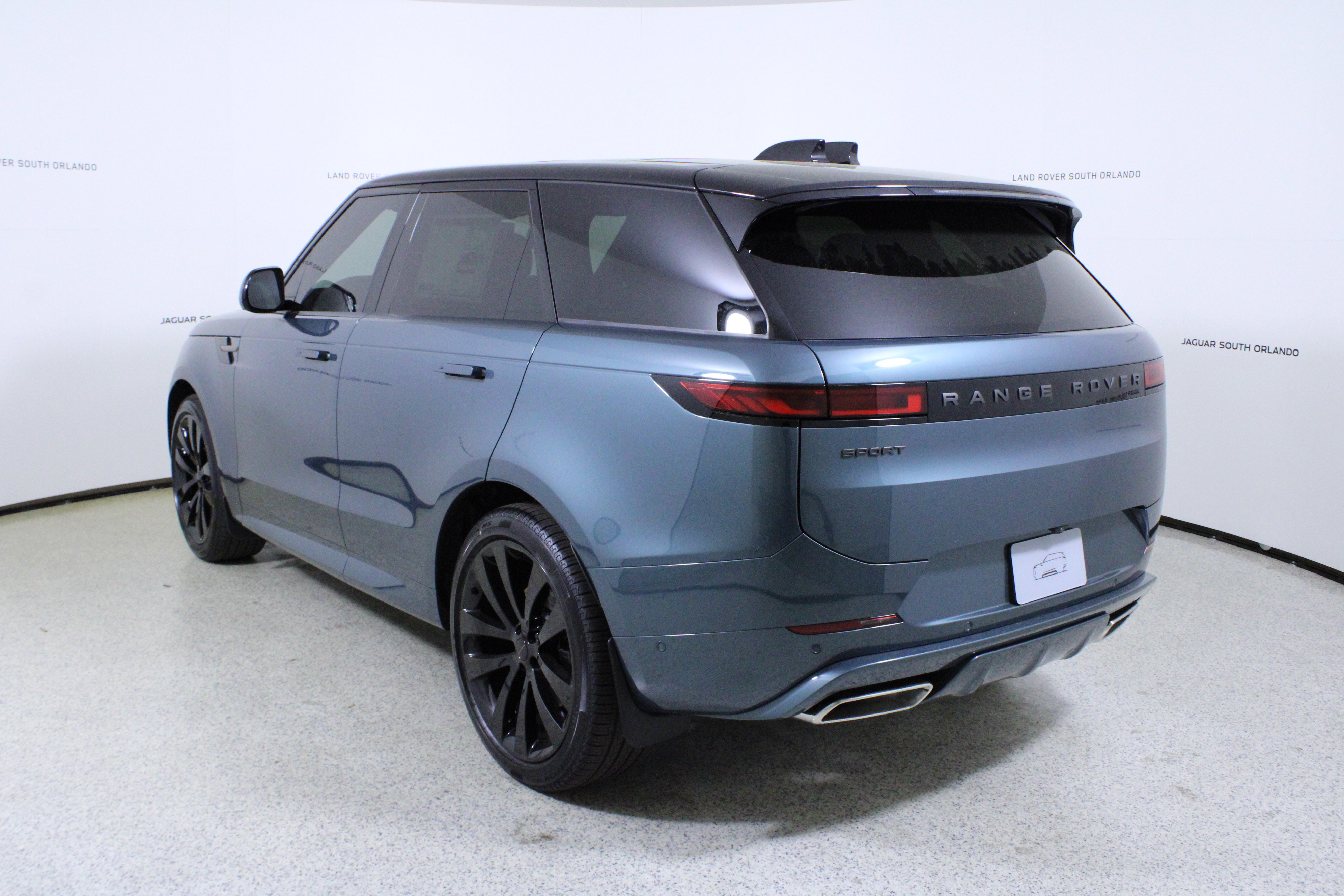 New 2026 Land Rover Range Rover Sport Dynamic SE image 5
