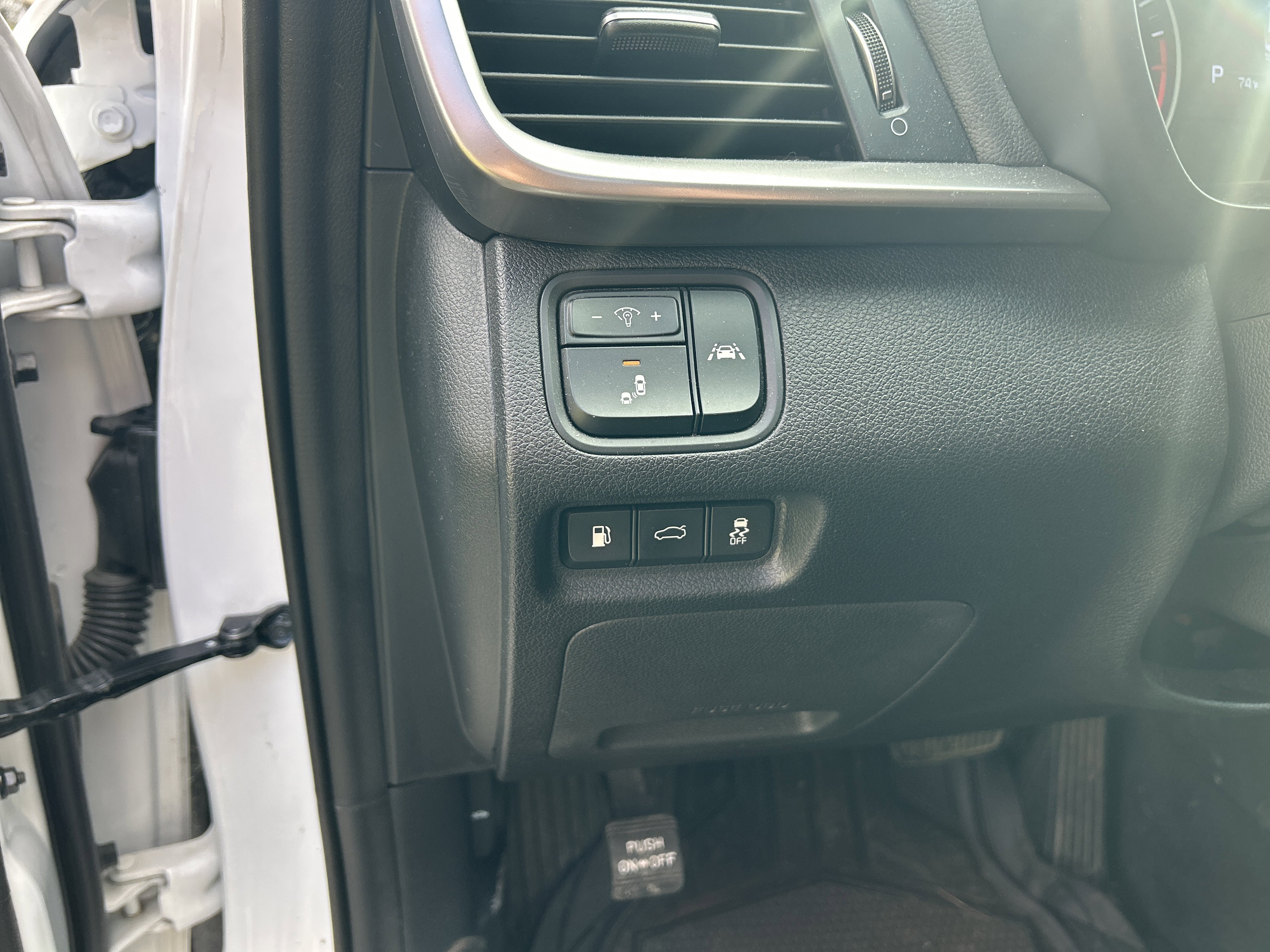 Used 2019 Kia Optima LX image 19