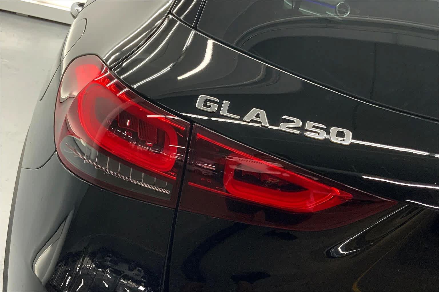 Certified 2023 Mercedes-Benz GLA 250 image 28