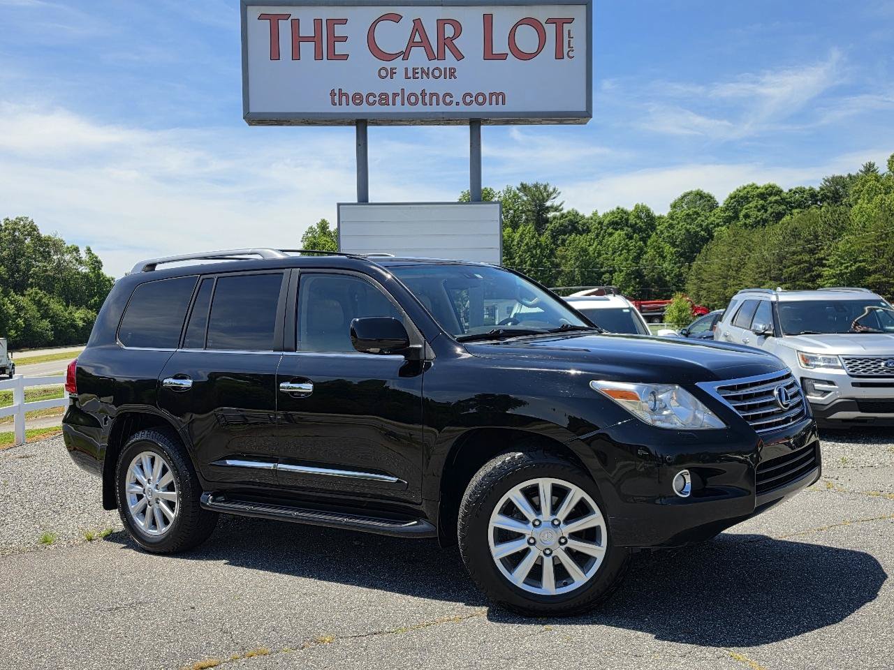 Used 2009 Lexus LX 570 4WD w/ Preferred Accessory Pkg image 1