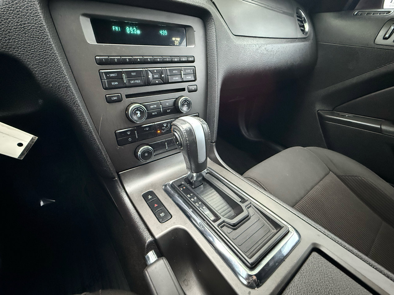 Used 2014 Ford Mustang Convertible image 16