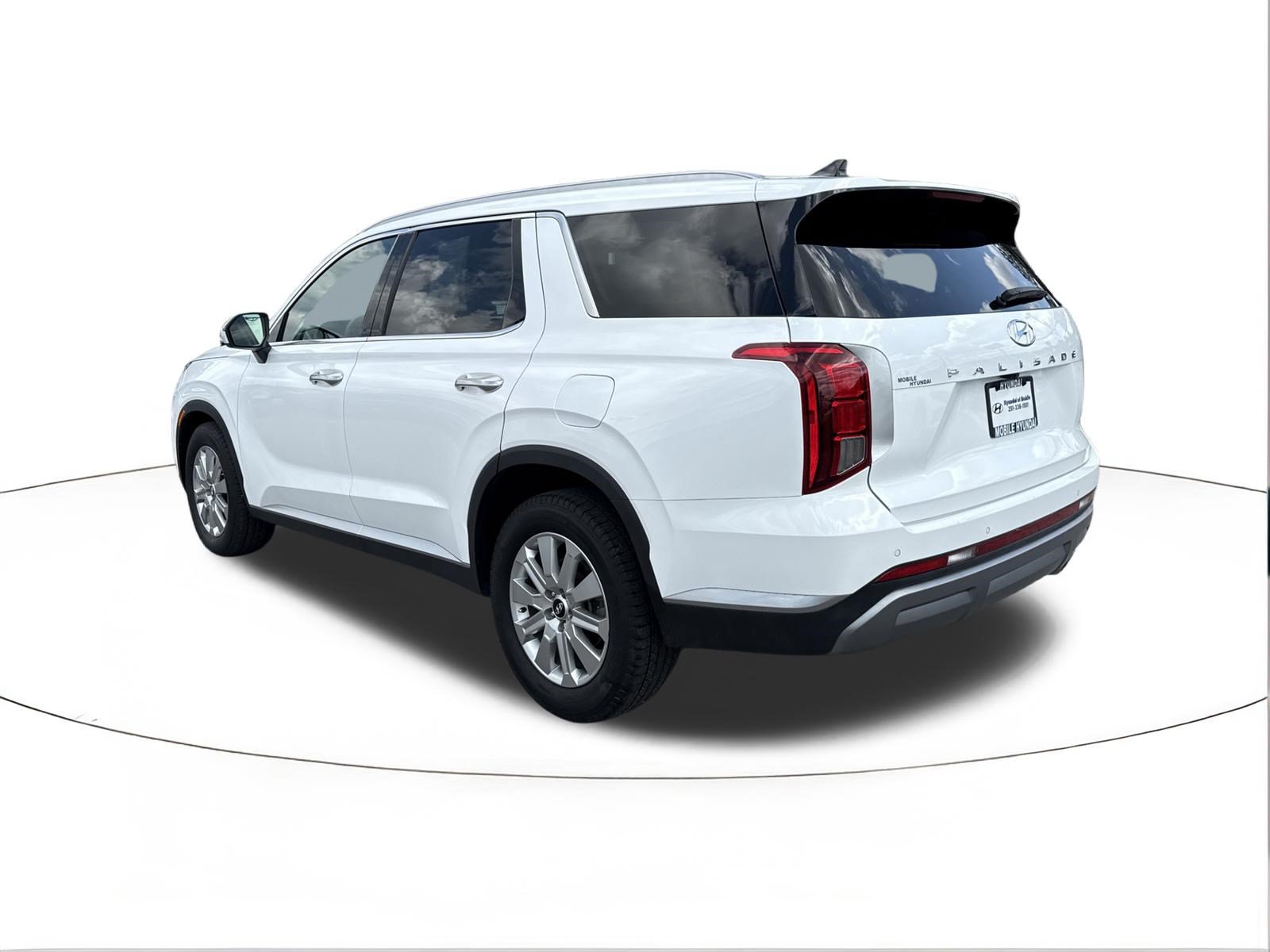 Certified 2024 Hyundai Palisade SEL FWD image 5