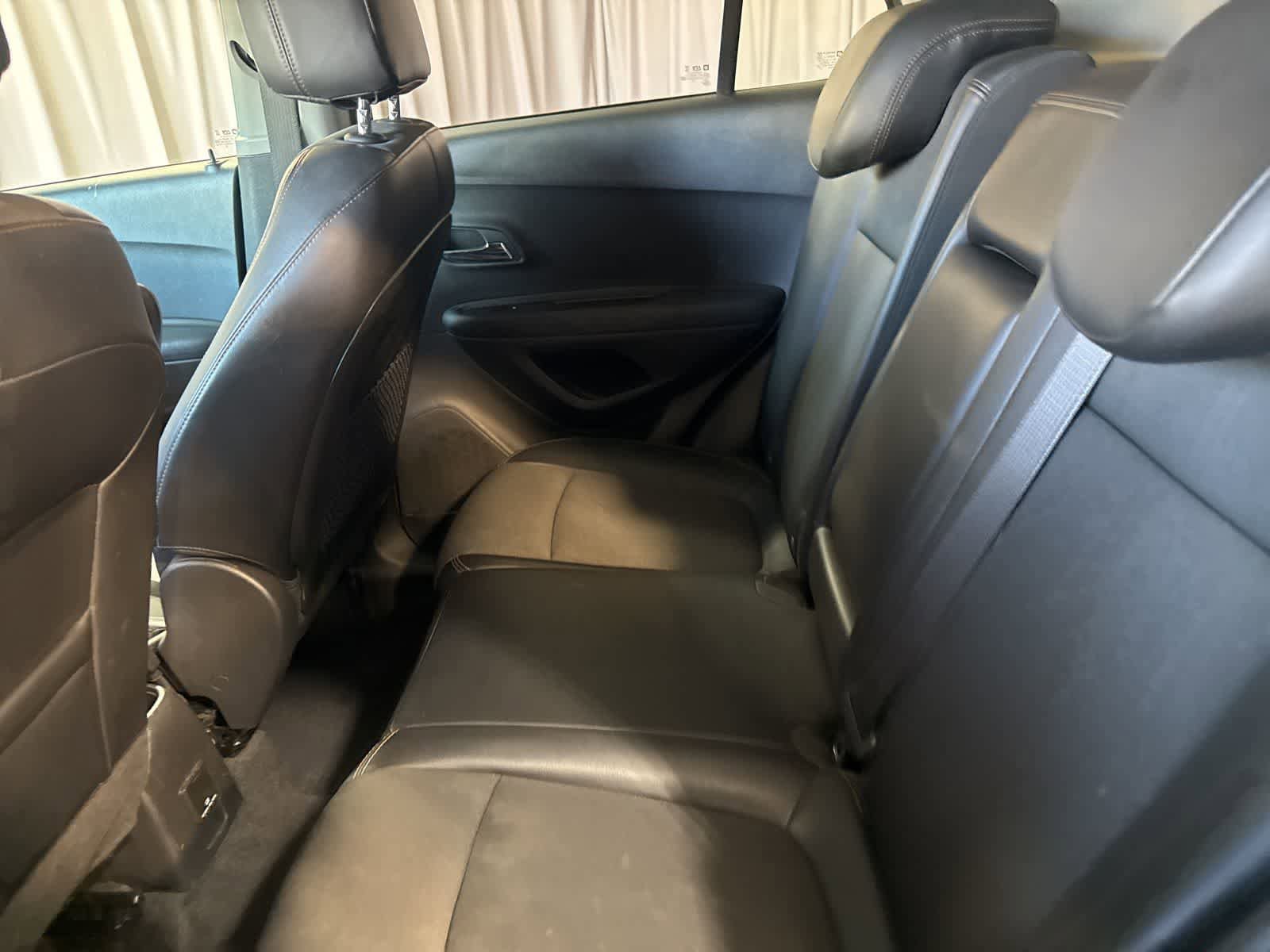 Used 2021 Chevrolet Trax LT image 17