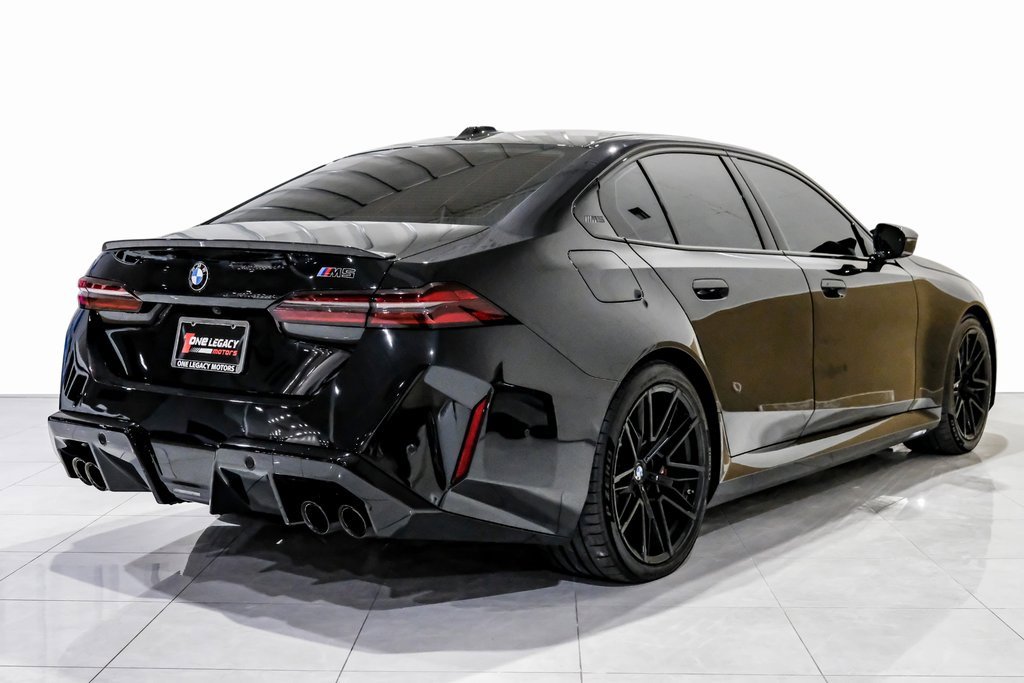 Used 2025 BMW M5 w/ Carbon Package image 4