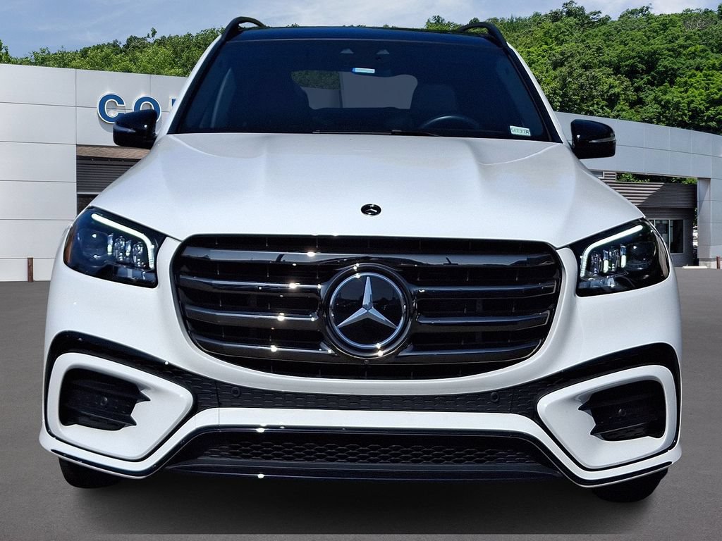 Used 2024 Mercedes-Benz GLS 450 4MATIC image 2