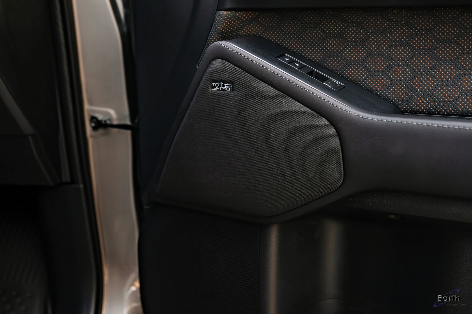 Used 2025 Lexus GX 550 550 Luxury+ HUD Traffic LIFTED w/ Accessory Package (2T) image 93