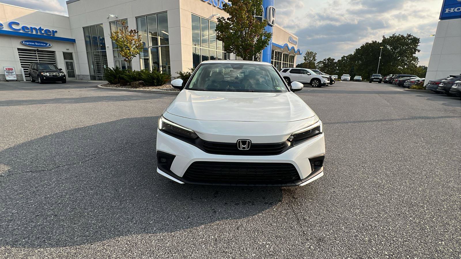 Used 2022 Honda Civic Touring image 9