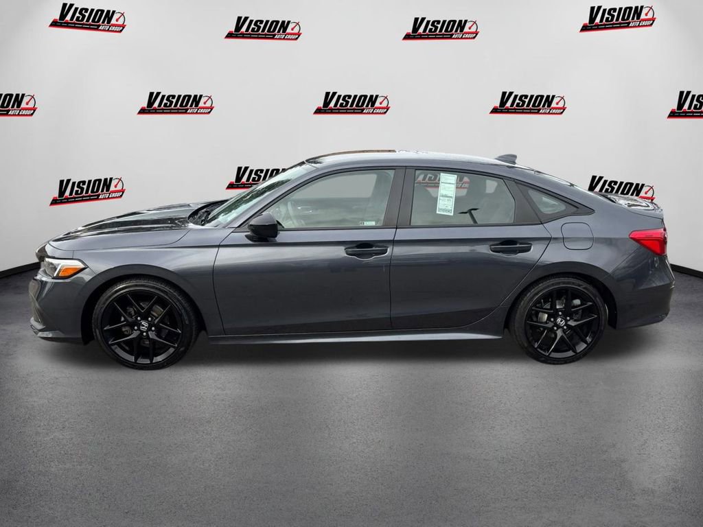 Used 2023 Honda Civic Sport image 8