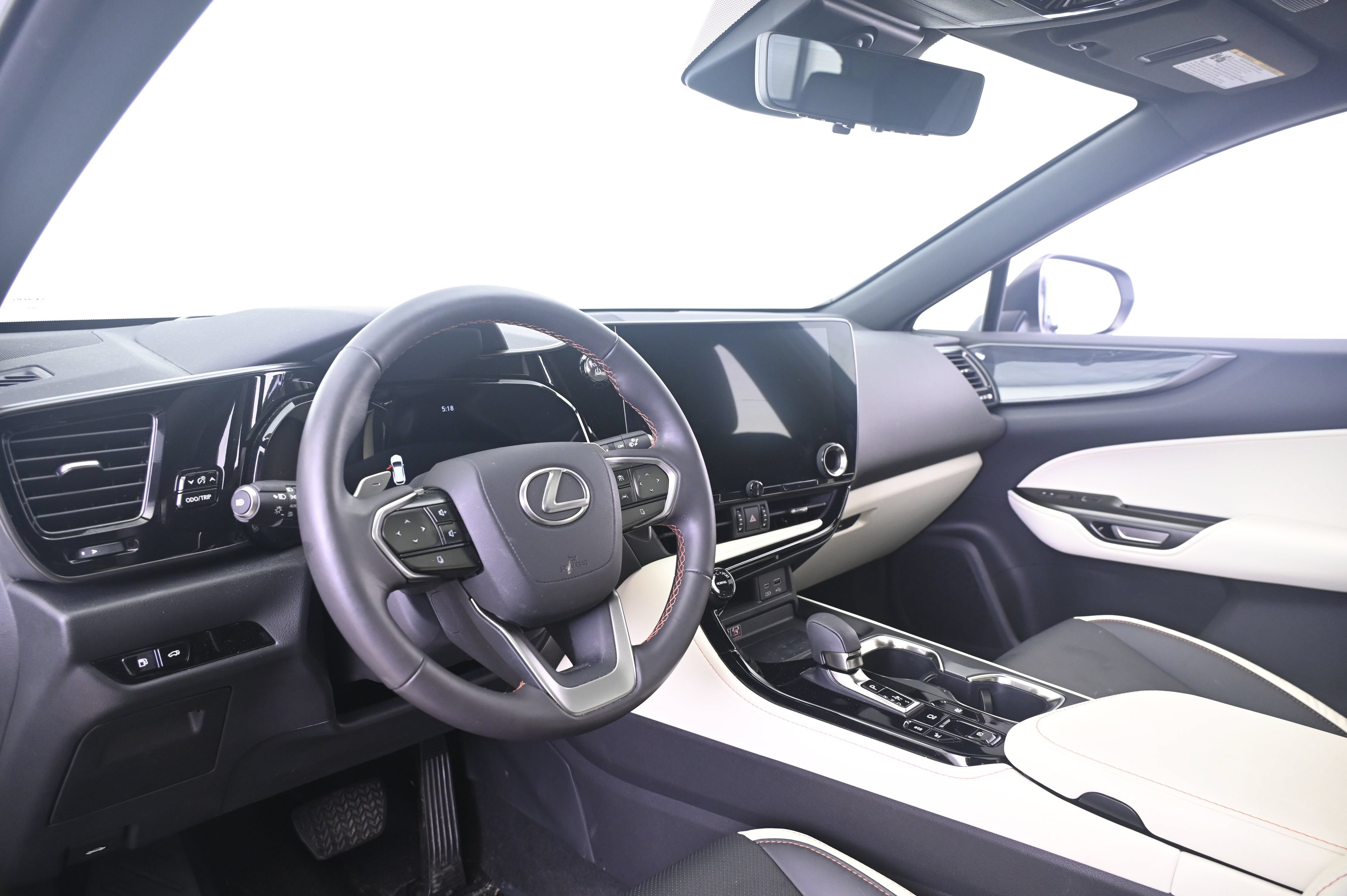 Used 2024 Lexus NX 350h AWD image 27
