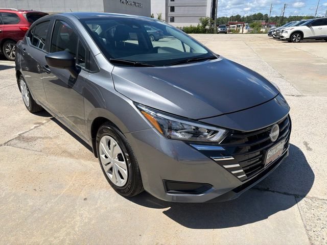 Used 2025 Nissan Versa S w/ Trunk Package FWD image 4
