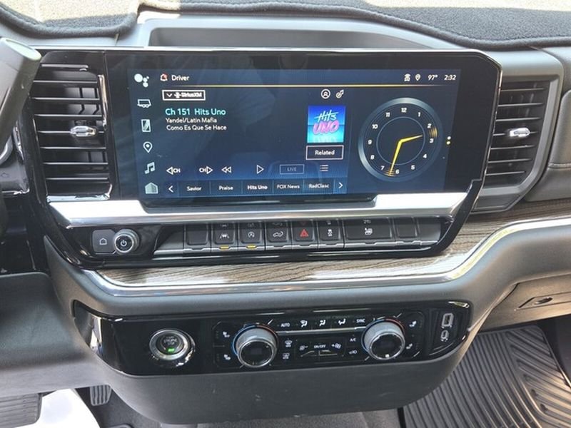 Used 2023 Chevrolet Silverado 1500 LT AWD/4WD image 19