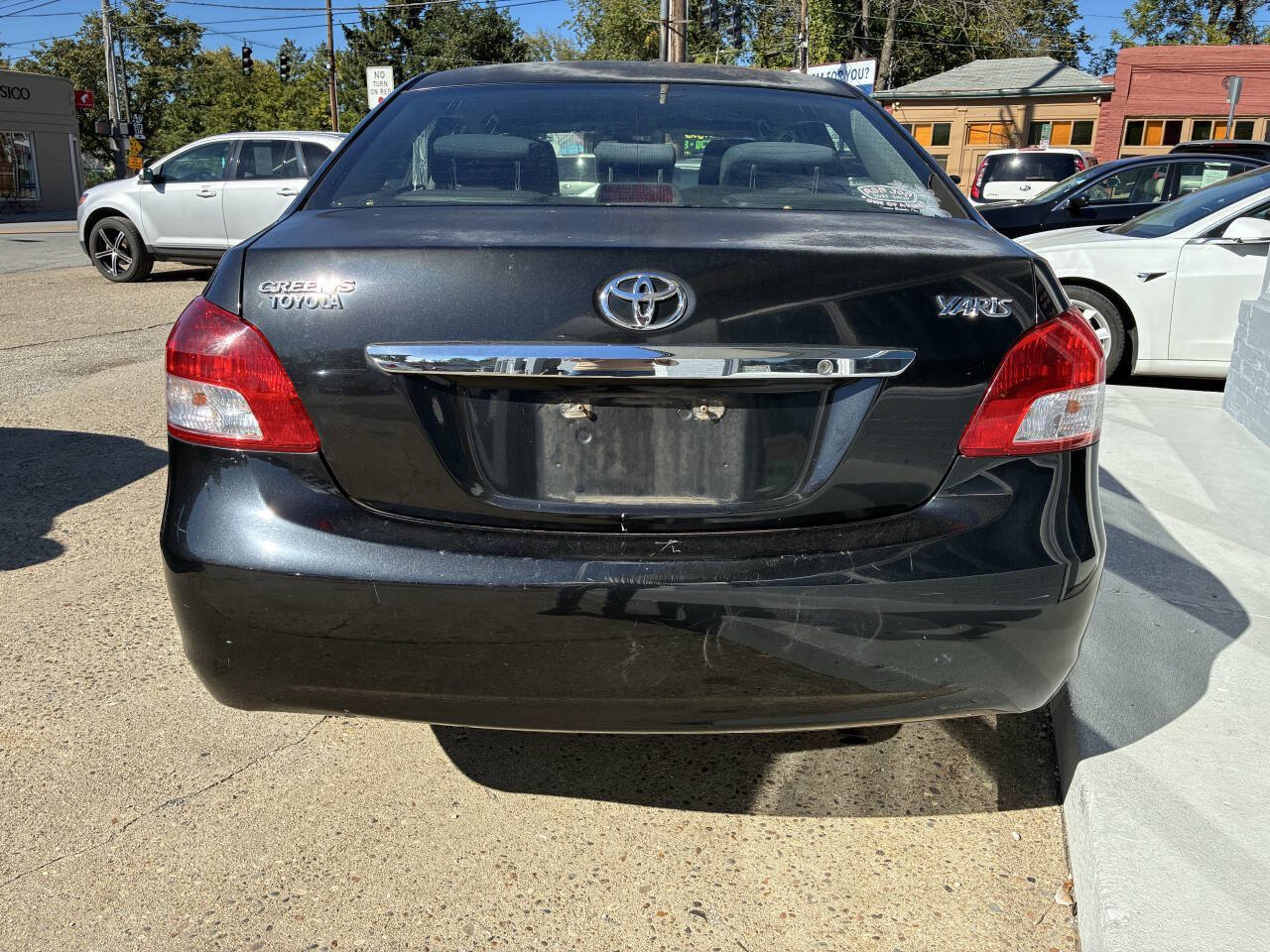 Used 2009 Toyota Yaris Sedan FWD image 4