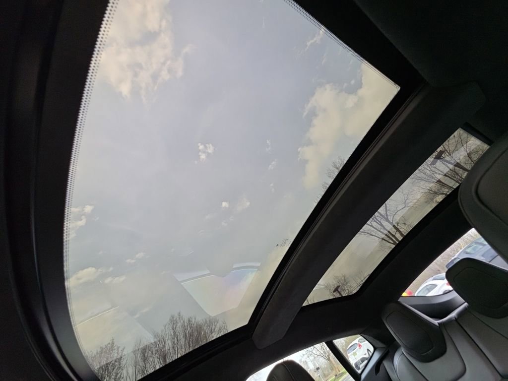 Used 2015 Tesla Model S 85D image 21