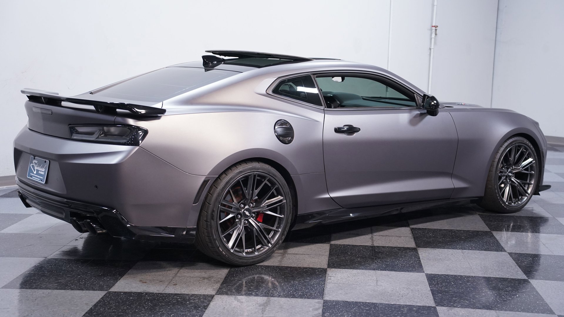 Used 2018 Chevrolet Camaro ZL1 RWD image 12