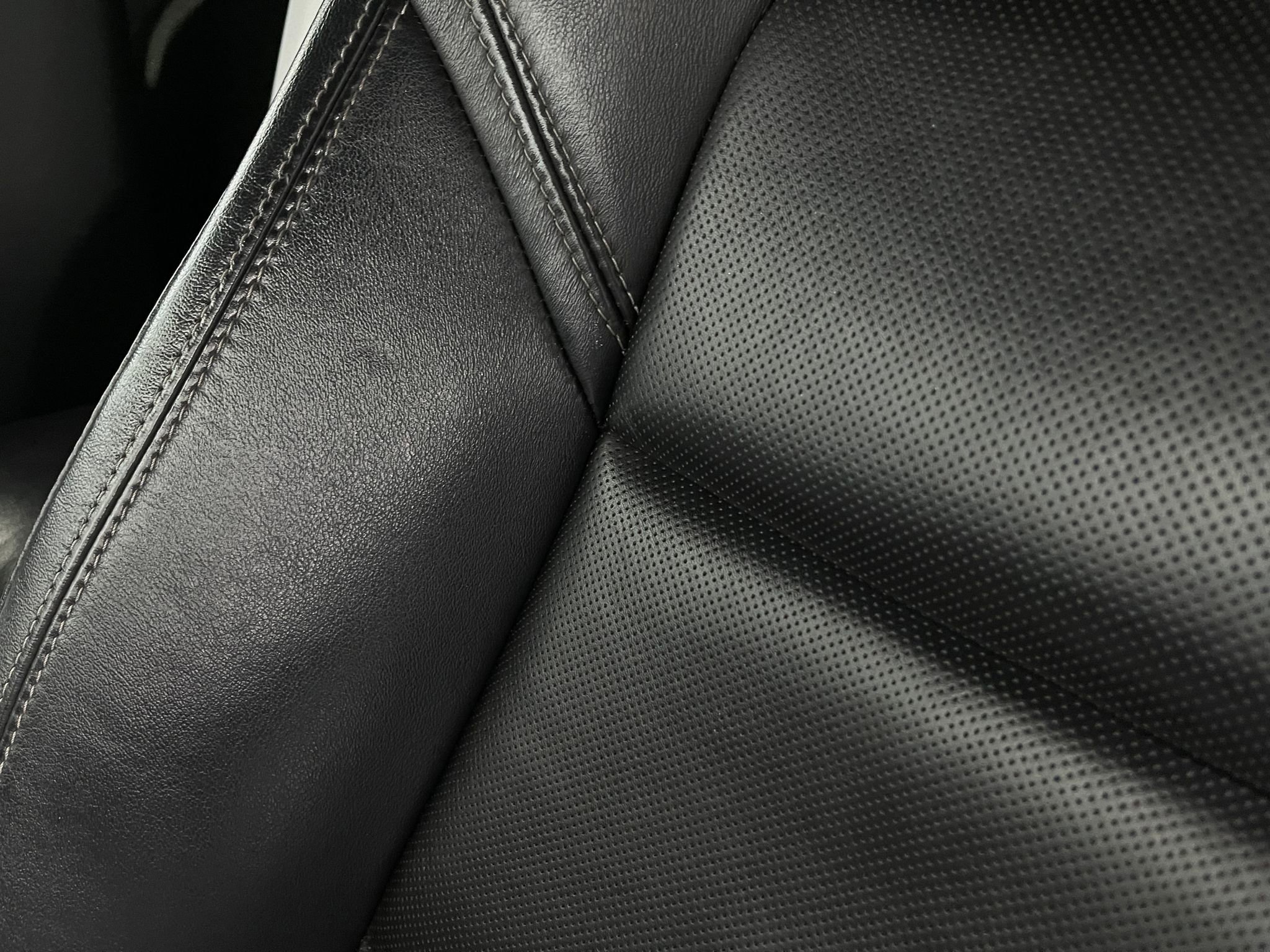 Used 2016 Chevrolet Corvette Stingray w/ 3LT Preferred Equipment Group image 18