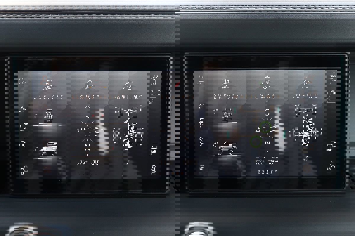 Used 2020 Land Rover Defender 110 X image 21