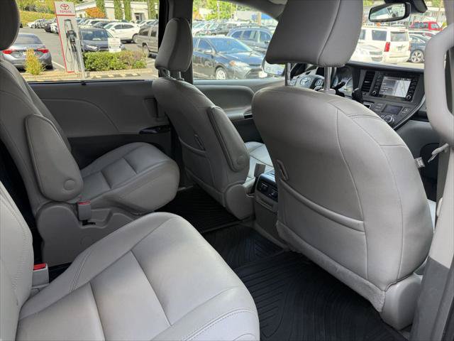 Certified 2019 Toyota Sienna XLE w/ XLE Navigation Package AWD/4WD image 21