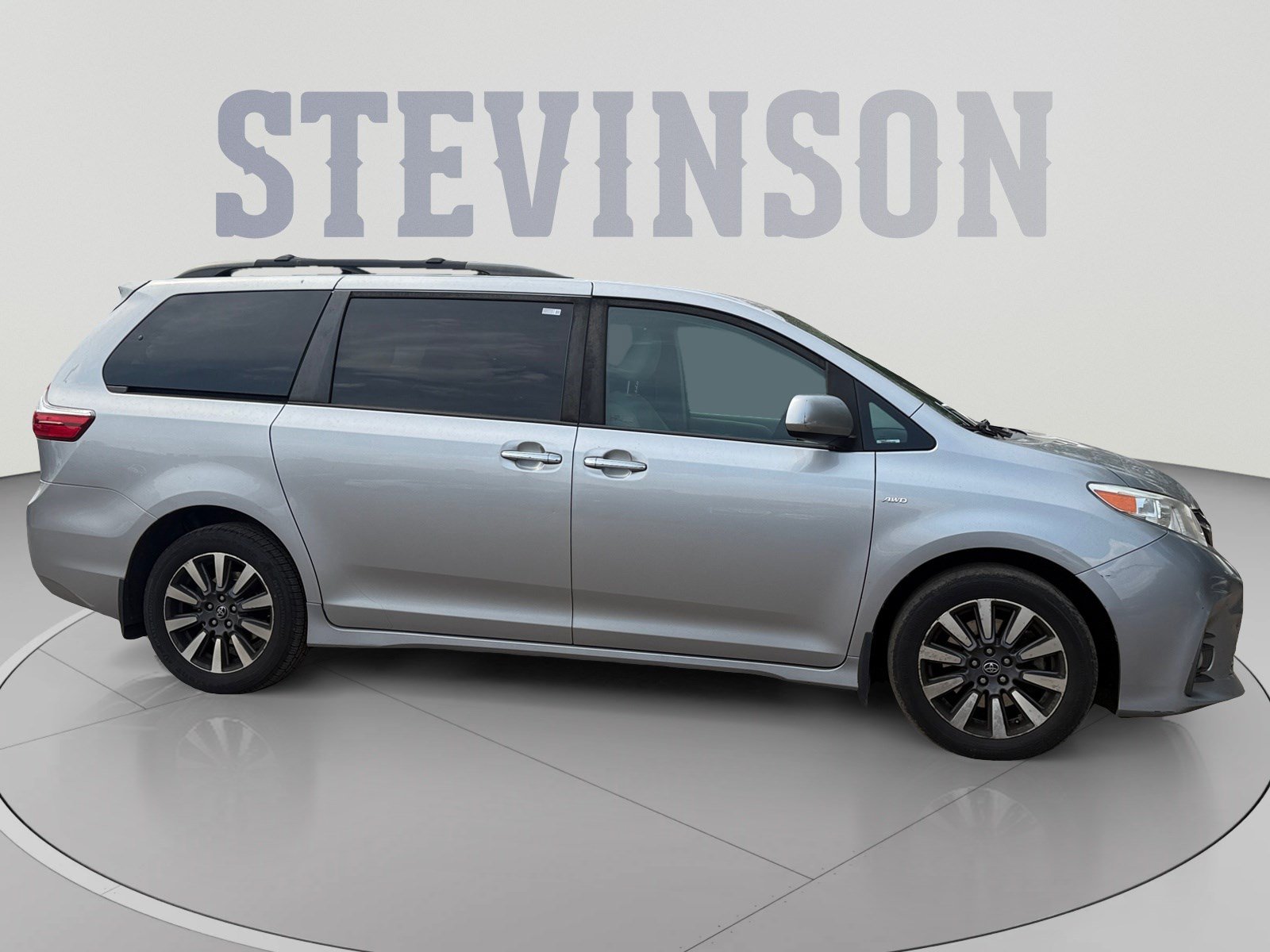Used 2018 Toyota Sienna XLE w/ XLE Navigation Package AWD/4WD image 6