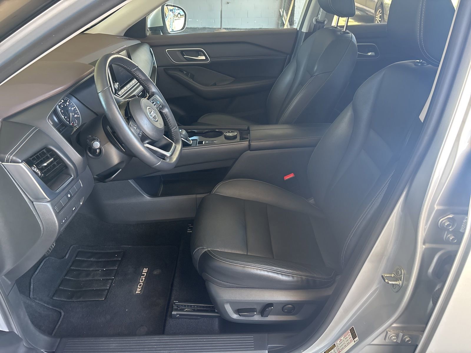 Used 2021 Nissan Rogue SL image 12