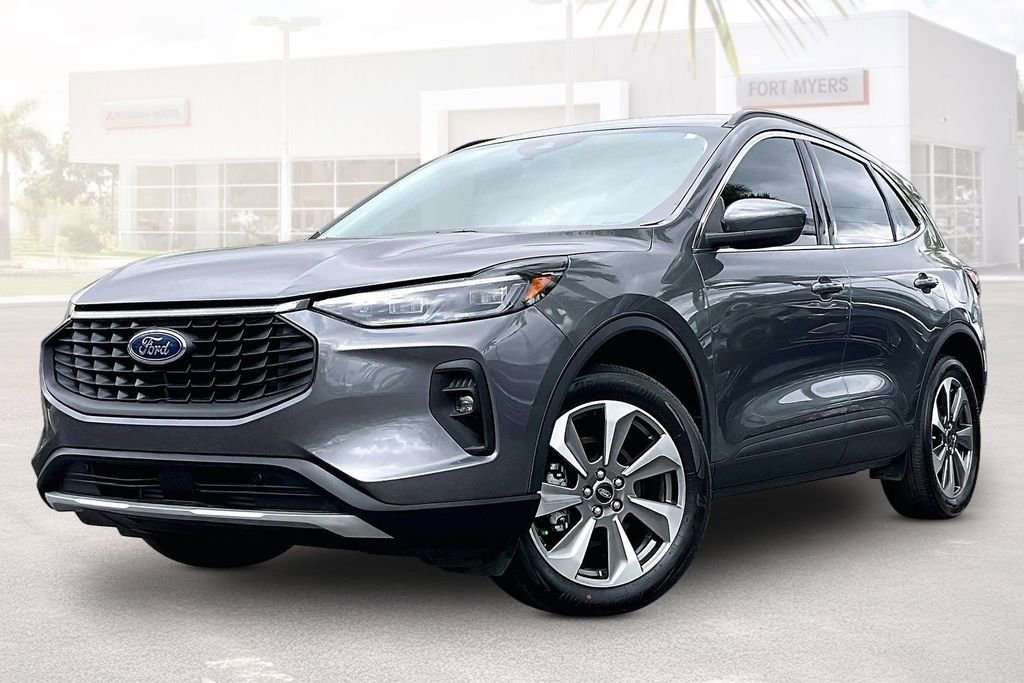 Used 2025 Ford Escape Platinum AWD/4WD image 29