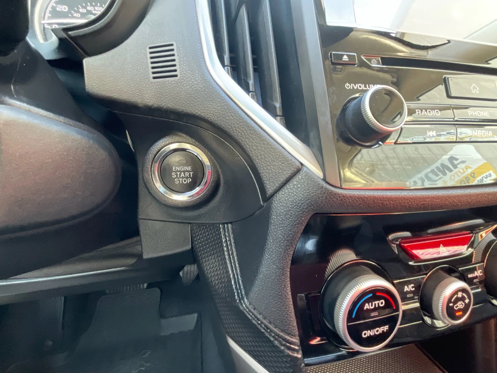 Used 2023 Subaru Forester Premium image 31