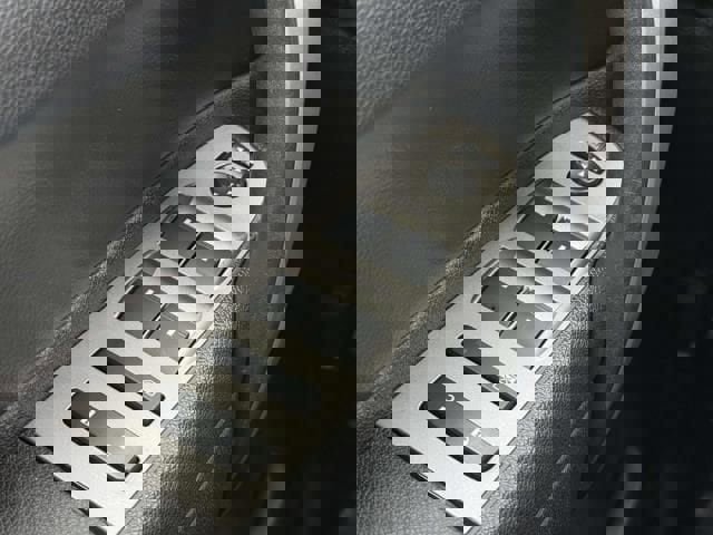 Used 2011 Chevrolet Silverado 2500 LT w/ Convenience Package image 16