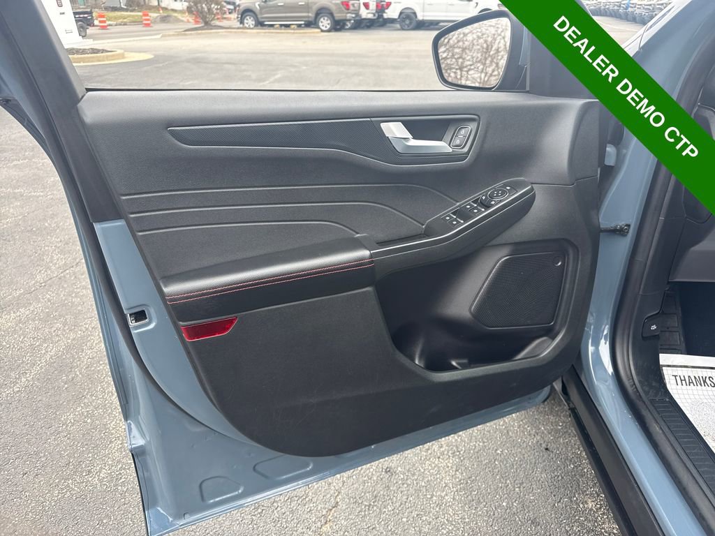 Used 2025 Ford Escape ST-Line Select w/ Tech Pack #1 AWD/4WD image 25