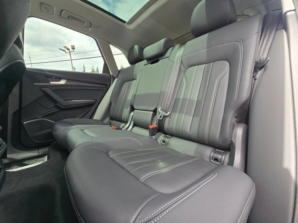 Used 2022 Audi Q5 2.0T Premium Plus w/ Premium Plus Package AWD/4WD image 17