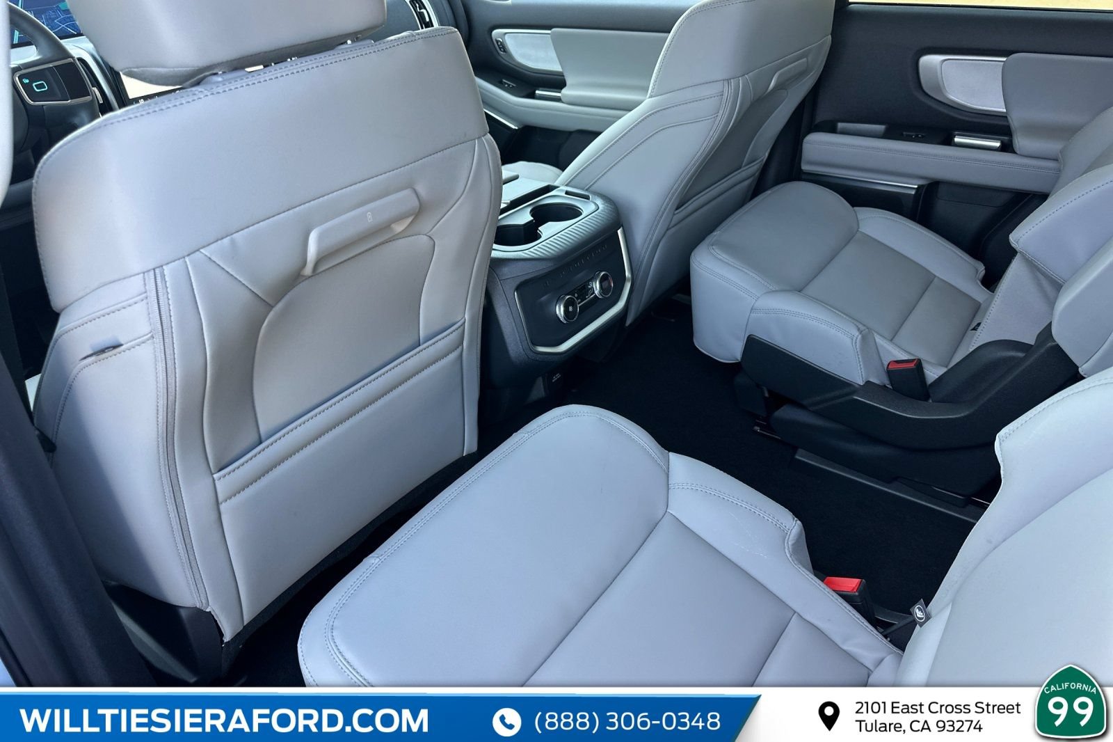 New 2026 Ford Expedition Active AWD/4WD image 13