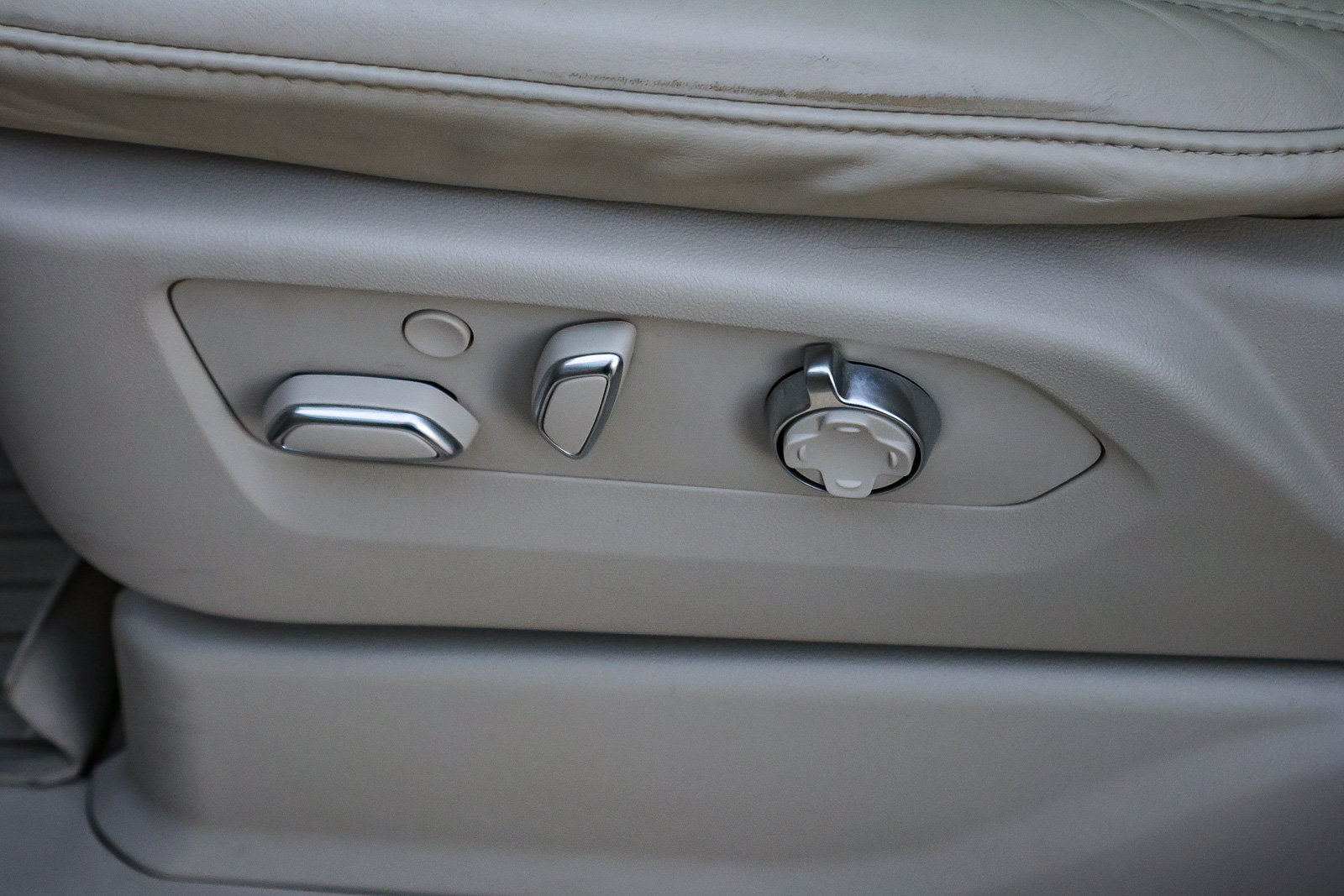 Used 2023 Cadillac Escalade ESV Sport Platinum RWD image 27