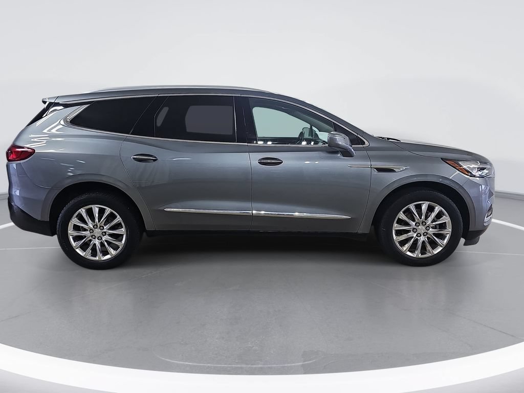 Used 2020 Buick Enclave Premium w/ Sun and Sites Package AWD/4WD image 2