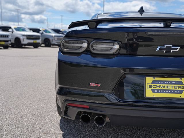 Used 2019 Chevrolet Camaro SS RWD image 9