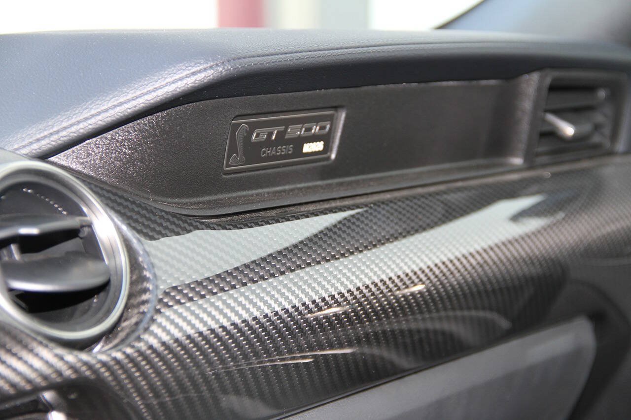 Used 2021 Ford Mustang Shelby GT500 w/ Carbon Fiber Track Pack RWD image 36