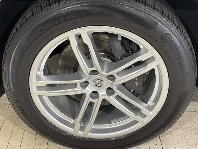 Used 2024 Porsche Macan image 13