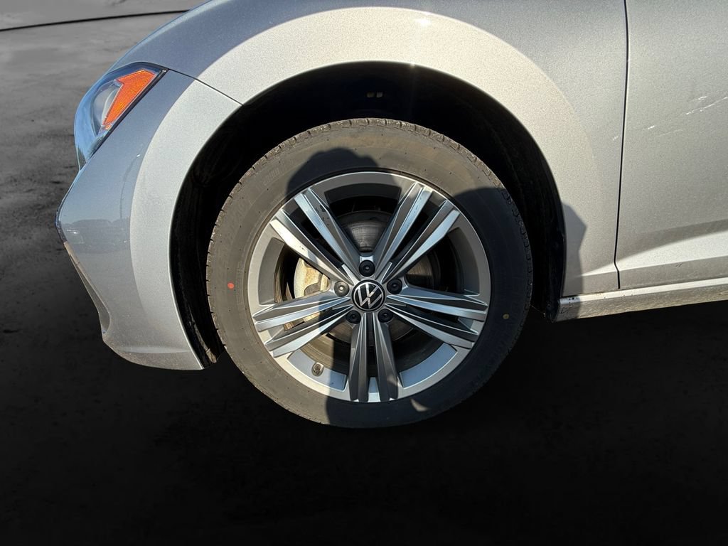 Used 2024 Volkswagen Jetta SE FWD image 12