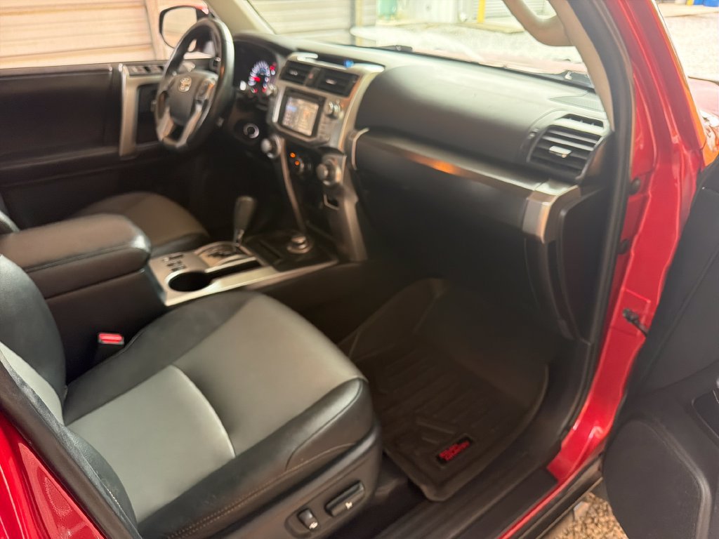 Used 2019 Toyota 4Runner SR5 Premium AWD/4WD image 25