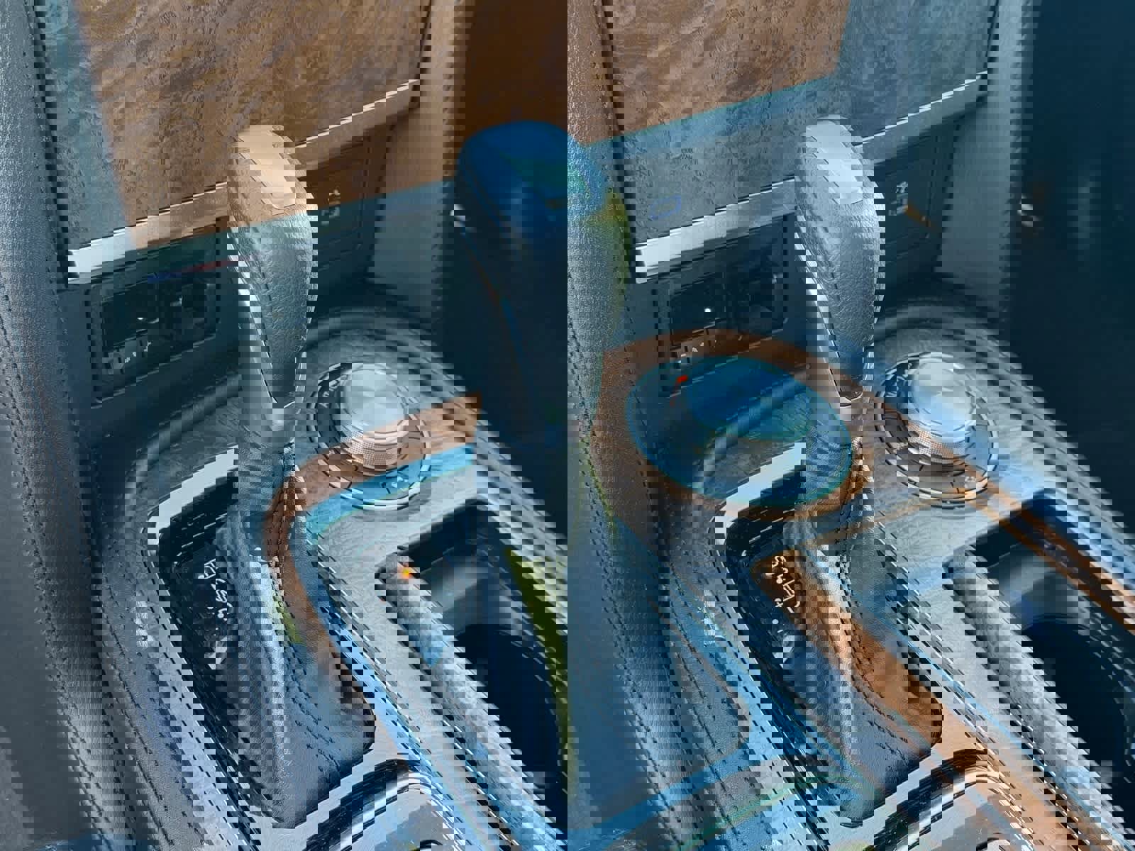 Certified 2021 Nissan Armada SL w/ Captain's Chairs Package image 28