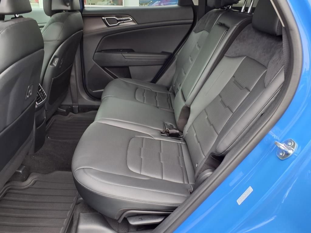 New 2026 Kia Sportage SX image 10