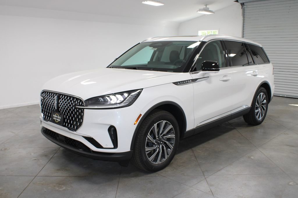 New 2026 Lincoln Aviator AWD image 3