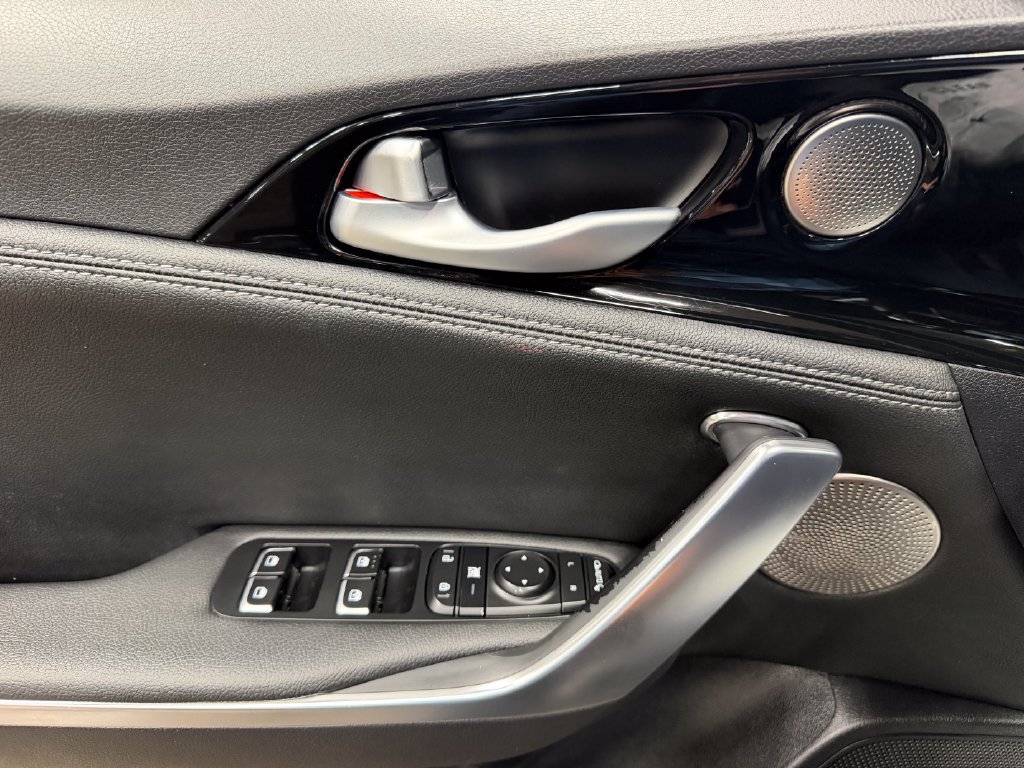 Used 2021 Kia Stinger GT-Line w/ Sun & Sound Package AWD/4WD image 18