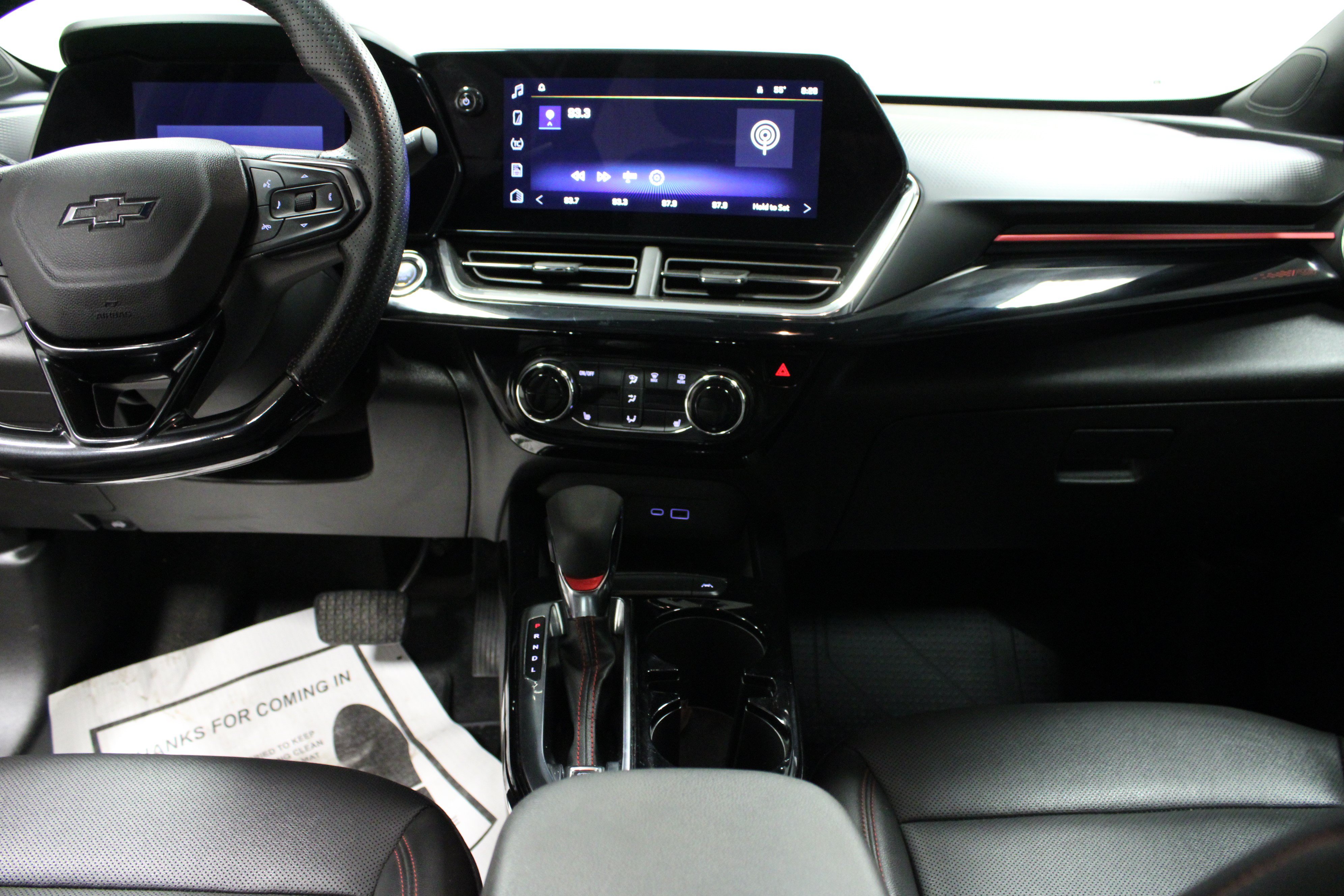Used 2025 Chevrolet Trax RS w/ Driver Confidence Package FWD image 18