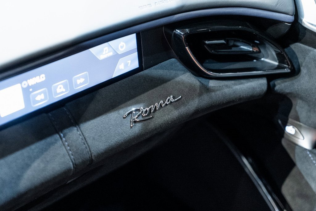 Certified 2022 Ferrari Roma image 33