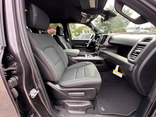 New 2026 RAM 1500 Express AWD/4WD image 28