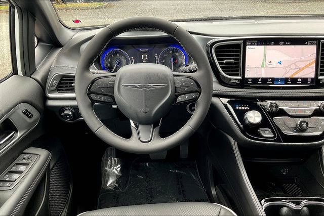 New 2026 Chrysler Pacifica Limited w/ S Appearance Package image 17