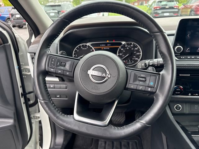 Used 2023 Nissan Rogue SV w/ SV Premium Package AWD/4WD image 14