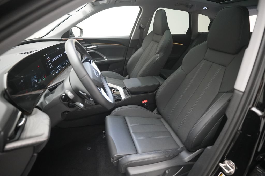 Certified 2025 Audi Q5 Prestige AWD/4WD image 7