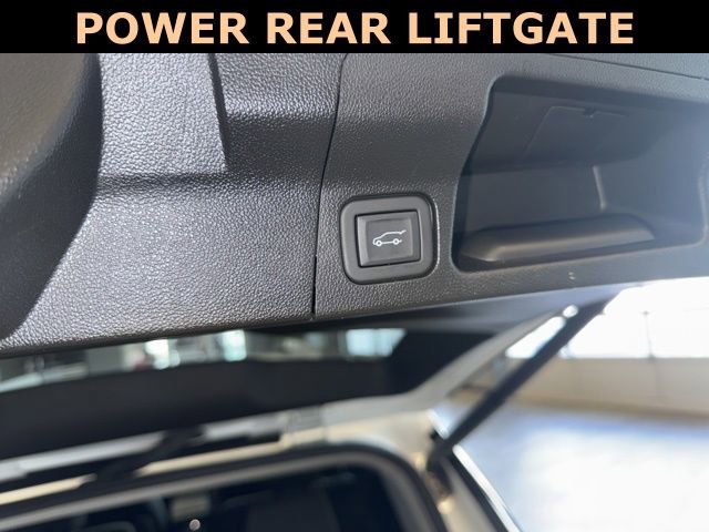 Used 2023 GMC Acadia SLE w/ Driver Convenience Package image 32