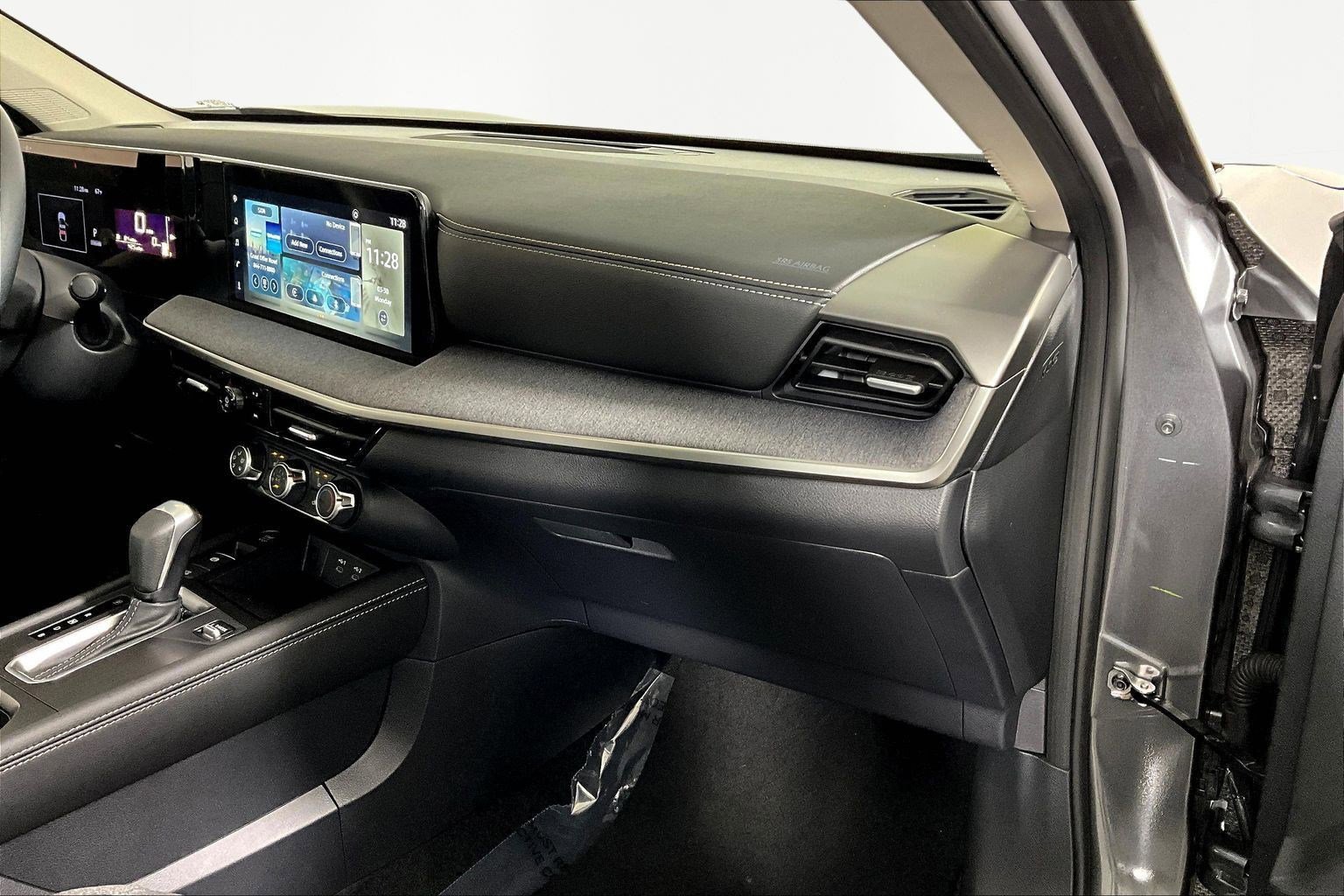 Certified 2025 Nissan Kicks SV w/ SV Premium Package image 27