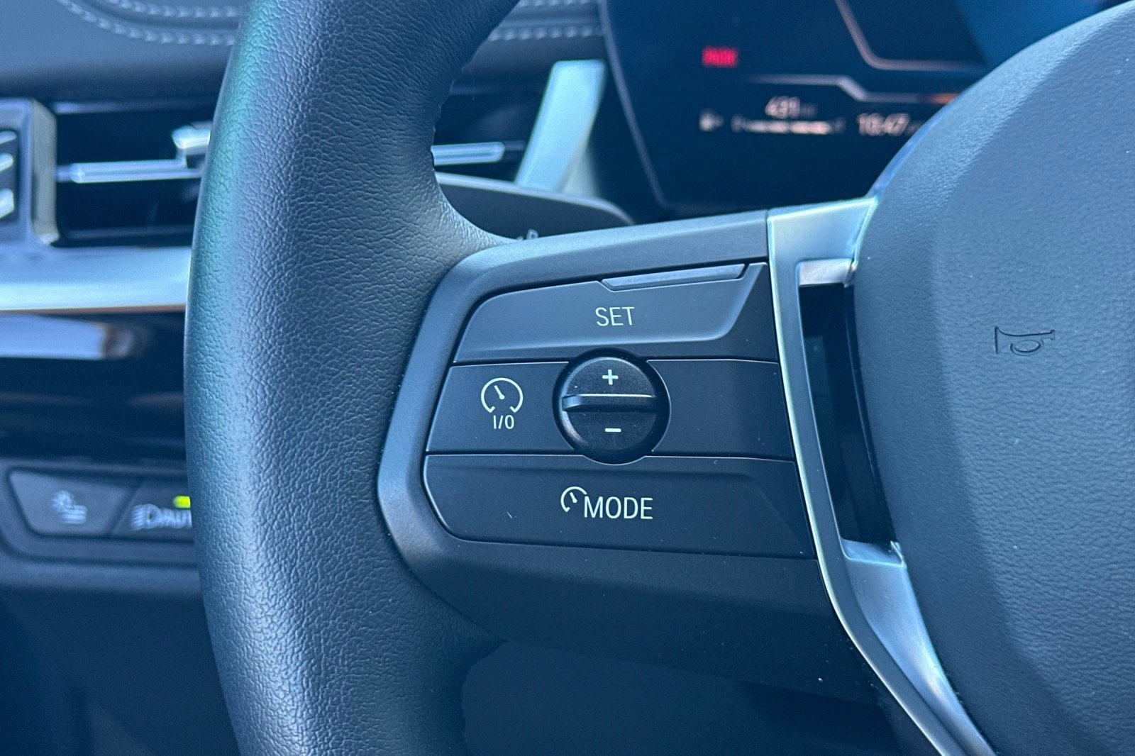 Used 2025 BMW X1 xDrive28i w/ Technology Package image 31